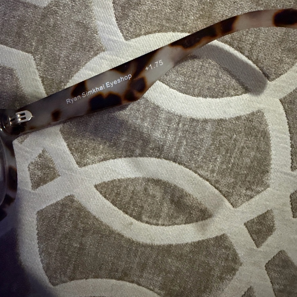 Ryan Simkhai Eyewear Tortoise Glasses - Picture 4 of 4